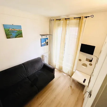 Апартаменты Studio Tout Equipe Centre De Trocadero Париж